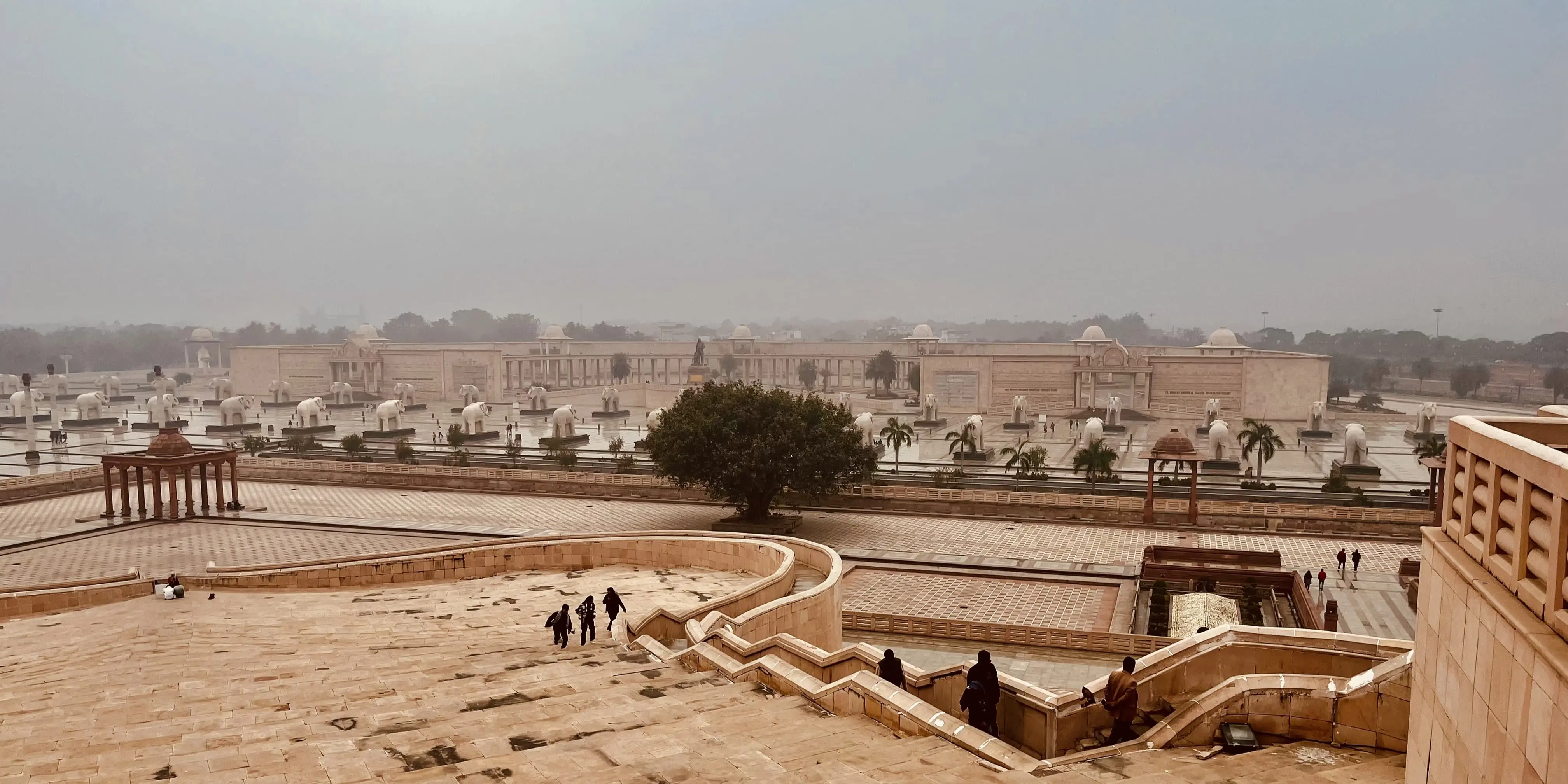 Arvish in India – With friends in Lucknow